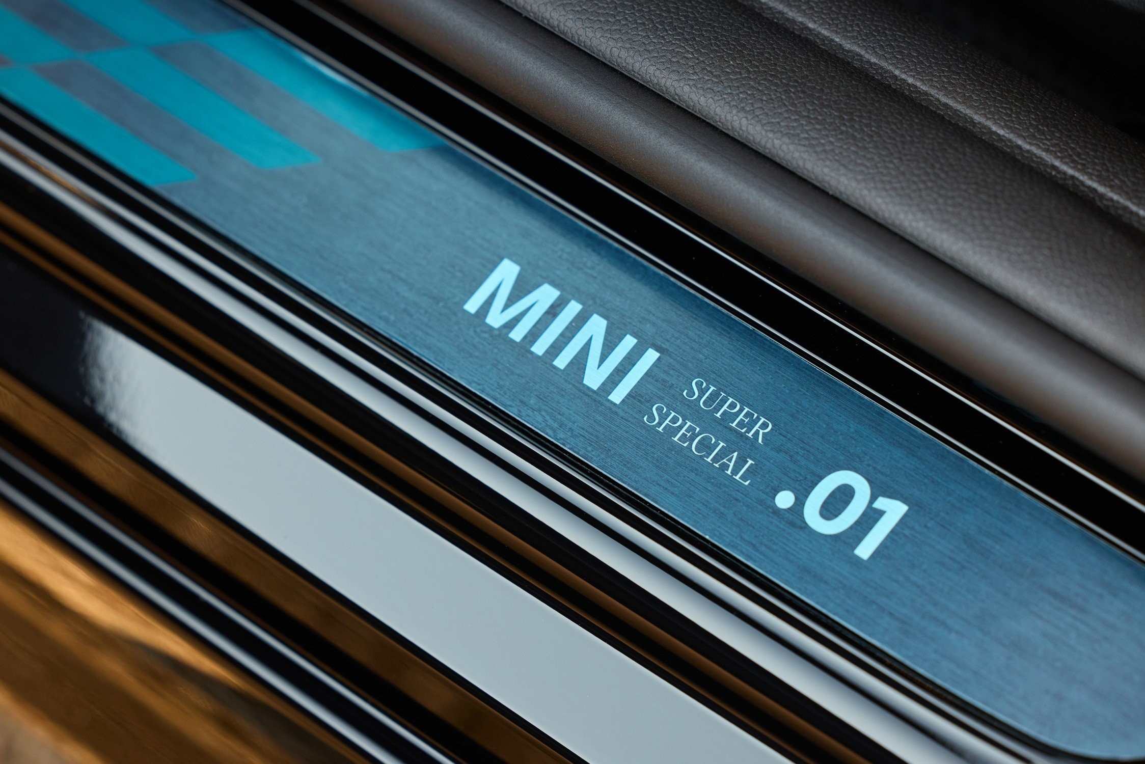 Custom JCW Carousel 6